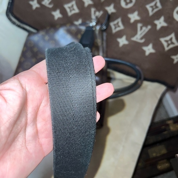 Louis Vuitton work bag. - Picture 5 of 11
